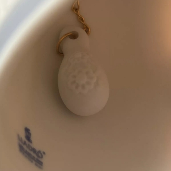 Vintage Lladro Porcelain Christmas Bells - Lot Of 3 - Years 1995, 1990, 1989 - Picture 5 of 9